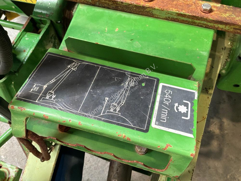 Slåtter John Deere 590