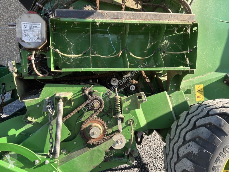 Fenaison John Deere V461M