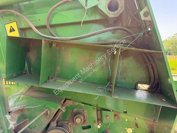 John Deere  540 haymaking