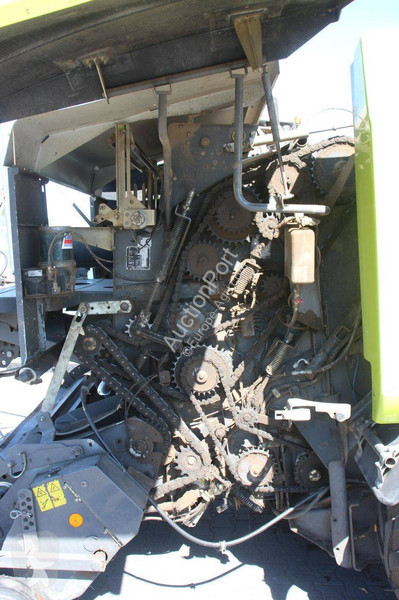 Fenaison Claas Rollant 455