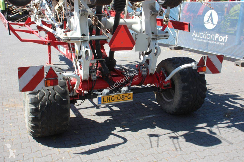 Fenaison Pöttinger HIT 16.18 T