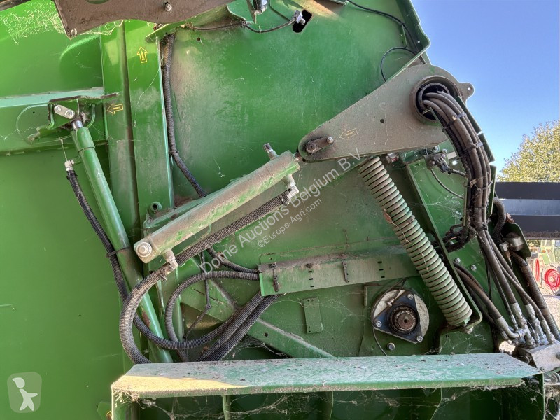 Fenaison John Deere V461M
