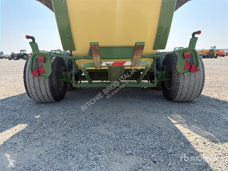 Сінозаготівля Krone Comprima V180XC Round Baler