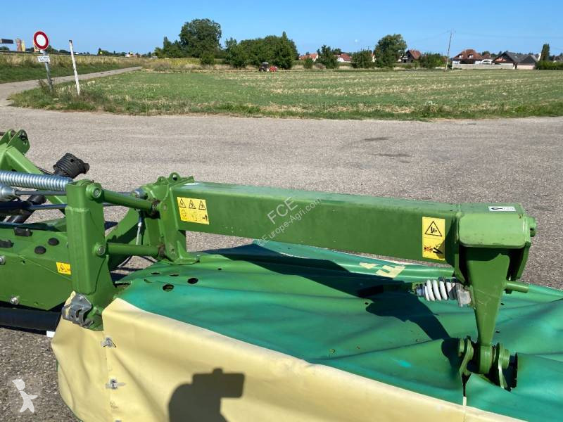 Henificación Krone EASY CUT R360 endommagé