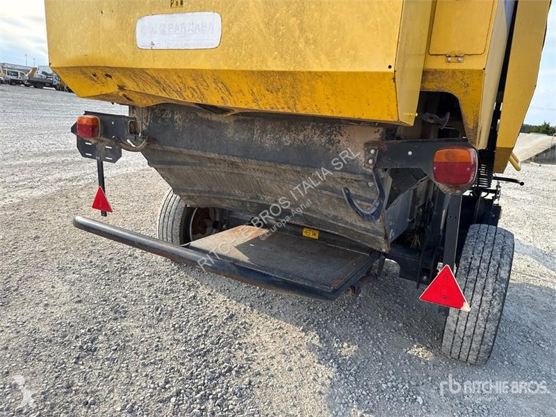 Henificación New Holland BR7070