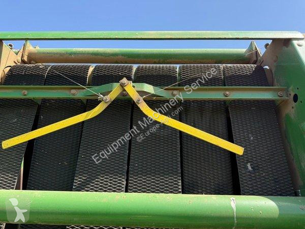 John Deere  540 haymaking