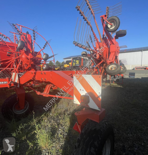 Fenaison Kuhn 8020