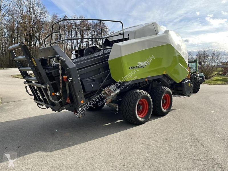Henificación Claas Quadrant 3300RC