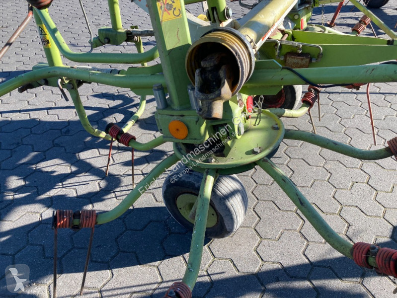 Henificación Claas Volto 770
