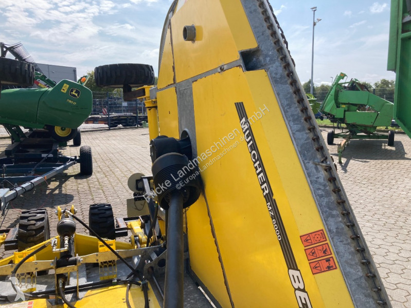 MZ 6000 landscaping equipment