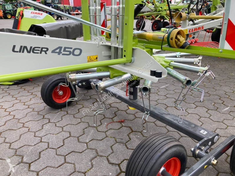 Fienagione Claas Liner 450