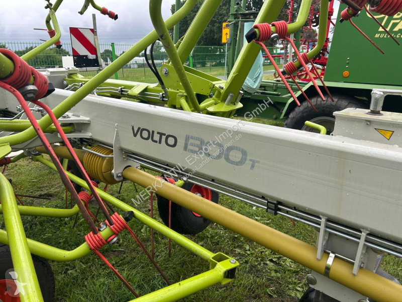 Henificación Claas Volto 1300