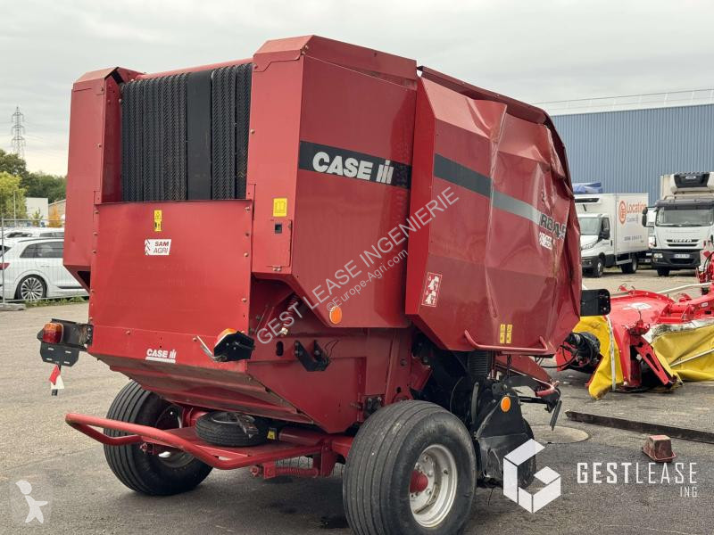 Case IH  RBX 452 haymaking