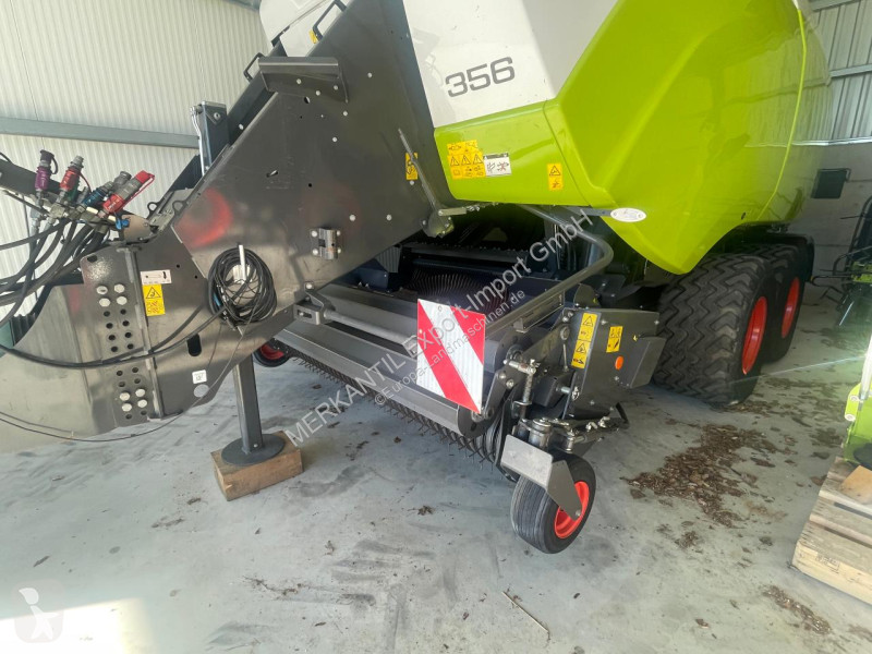 Claas  Quadrant 5300 FC haymaking