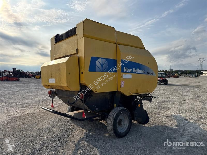 Henificación New Holland BR7070
