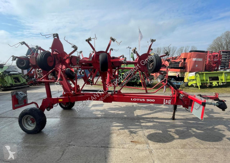 Henificación Lely Lotus 900P