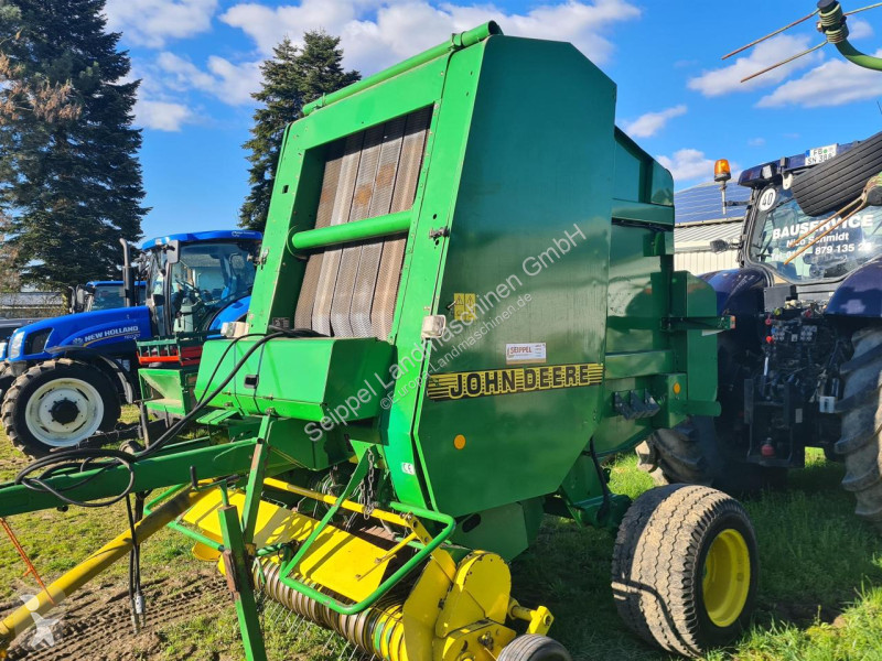 Sianokosy John Deere 590