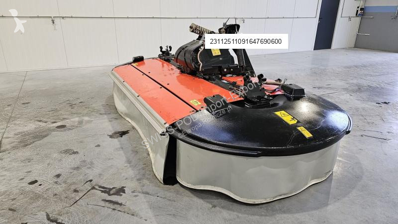 Kosenie lúk a sušenie sena Kuhn PZ 321F