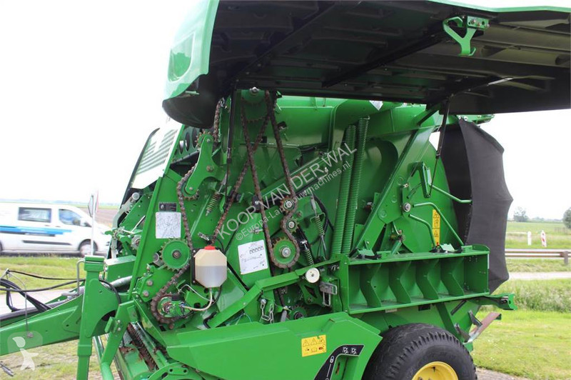 Fenaison John Deere 990