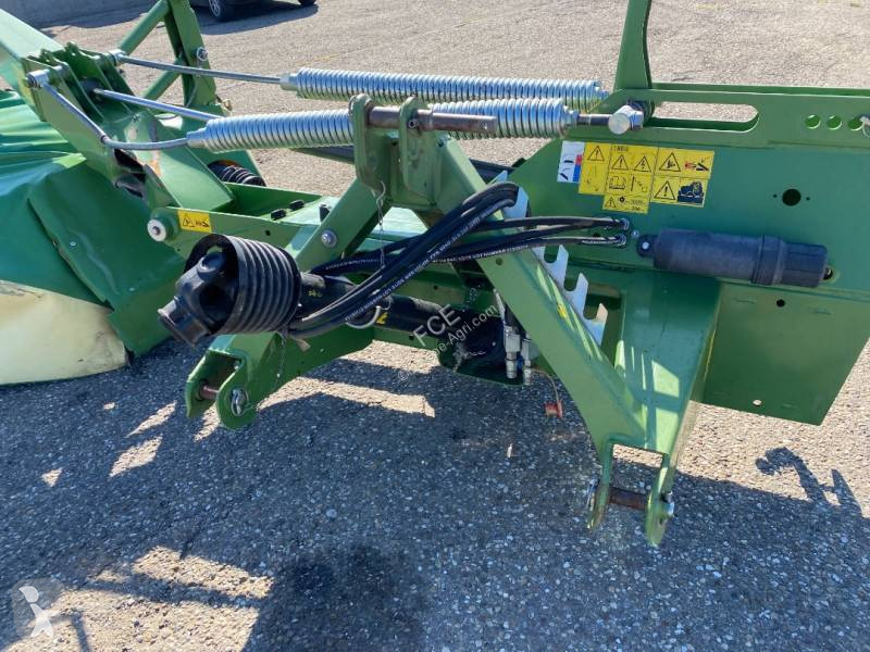 Henificación Krone EASY CUT R360 endommagé