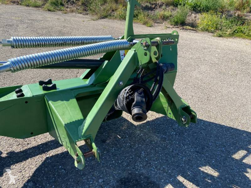 Henificación Krone EASY CUT R360 endommagé