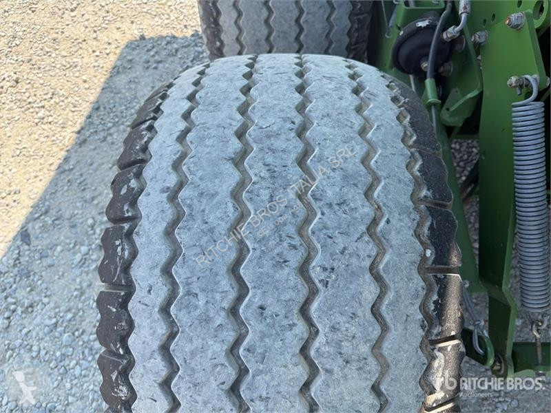 Сінозаготівля Krone Comprima V180XC Round Baler