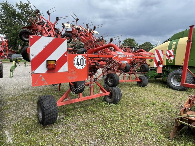 Henificación Kuhn  GF10802 TGII aufgesattelt