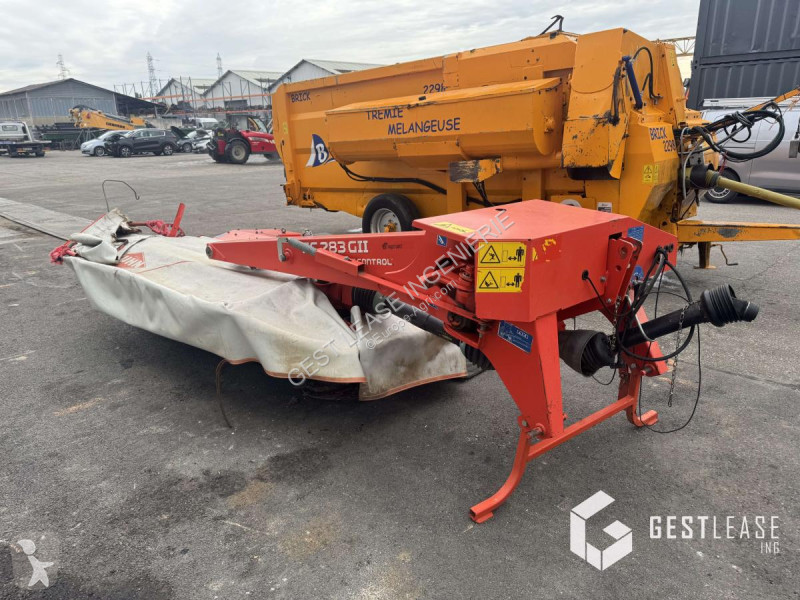 Kuhn  FC283GII haymaking