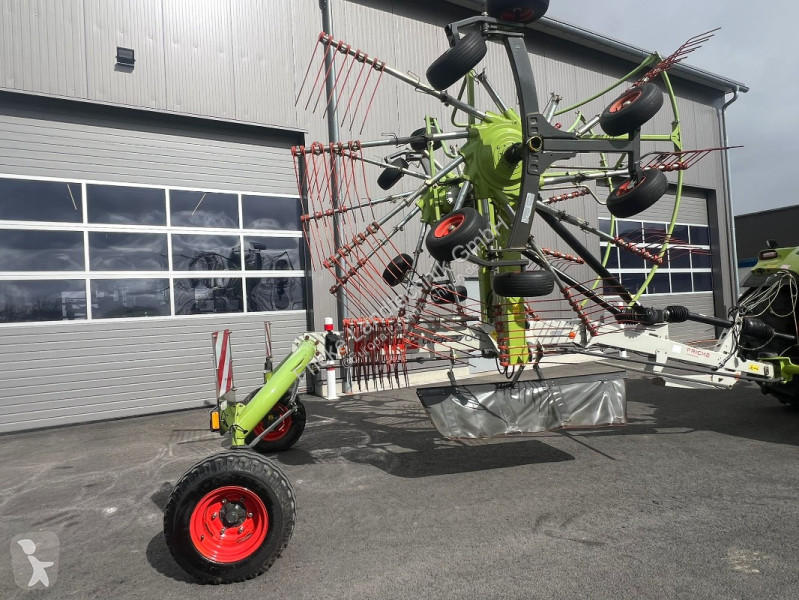 Claas  Liner 2700 haymaking