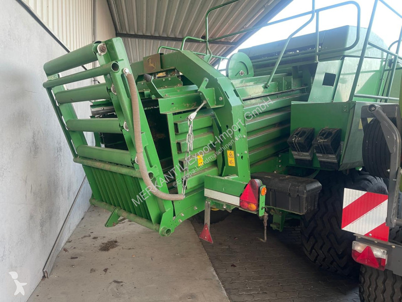 John Deere  L 1534 haymaking