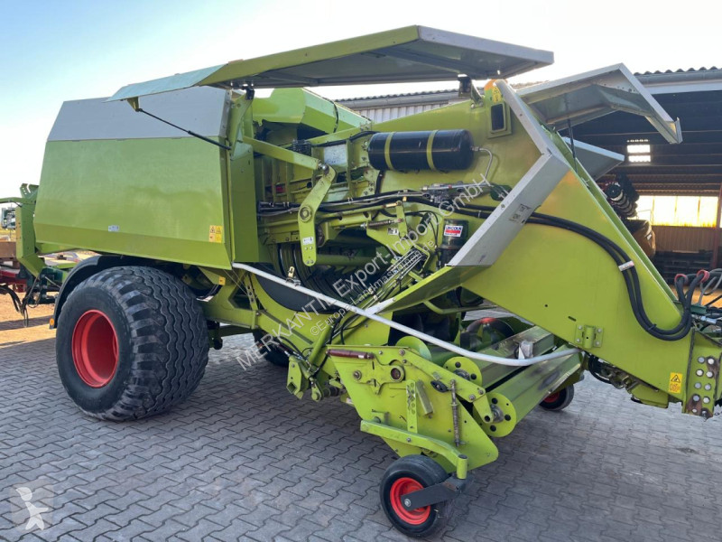 Claas  Quadrant 2200  haymaking