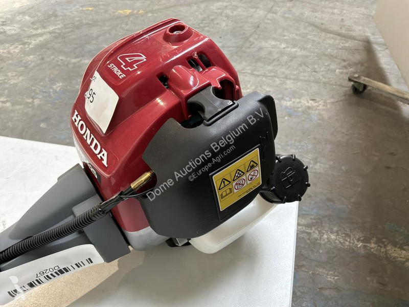 Kosenie lúk a sušenie sena Honda UMC435