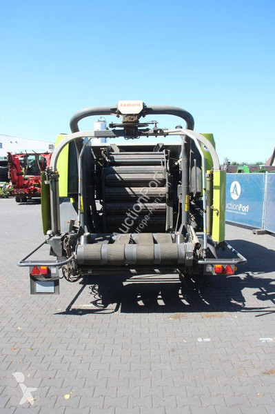Fenaison Claas Rollant 455