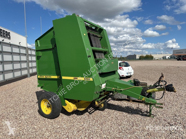 Sianokosy John Deere  550