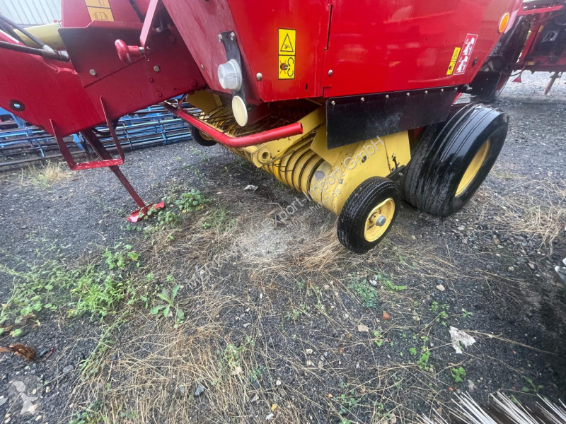 Henificación New Holland  RB 658