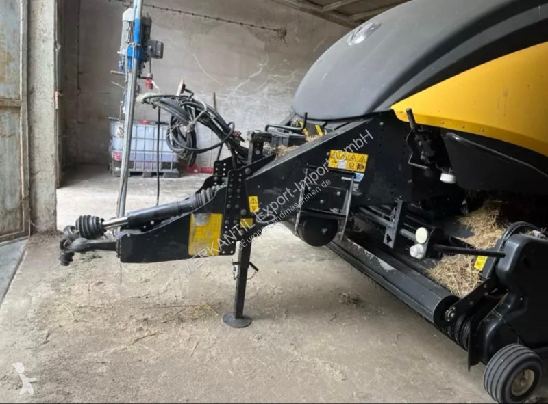 Ceifa New Holland  BB 1270