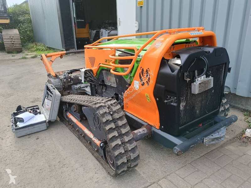 Senoseč  LV600 PRO remote control mower robot...