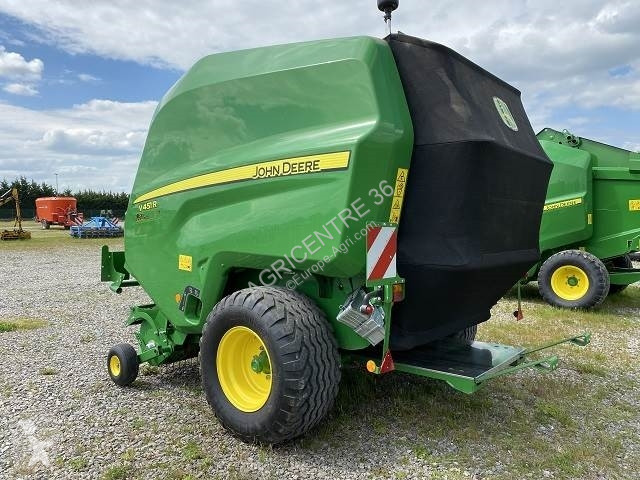 Henificación John Deere V451R