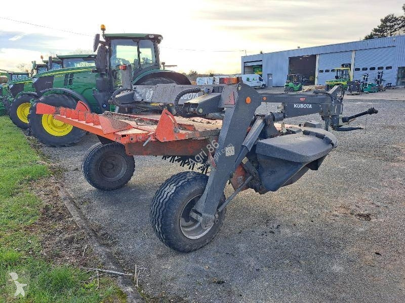 Henificación Kubota FAUCHEUSE