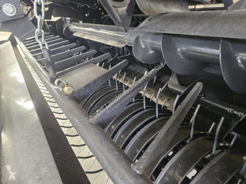 Utilaje de cosit Case  RB 455 VC