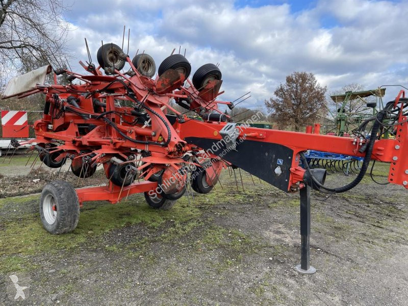 Utilaje de cosit Kuhn  GF 13002