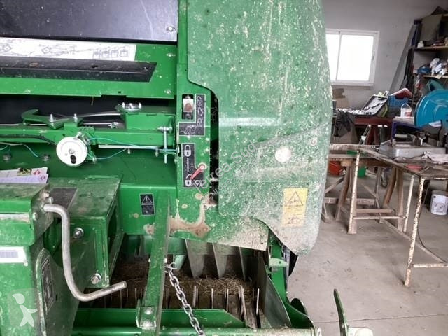 Henificación John Deere V451M