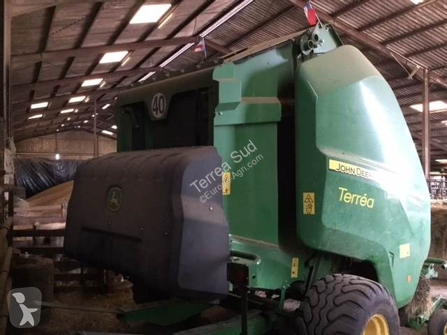 Henificación John Deere V461M