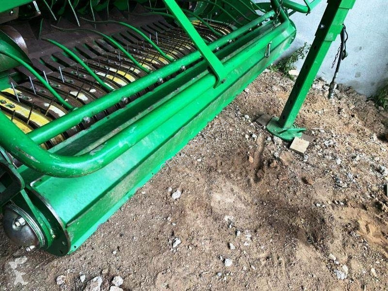 Henificación John Deere 592