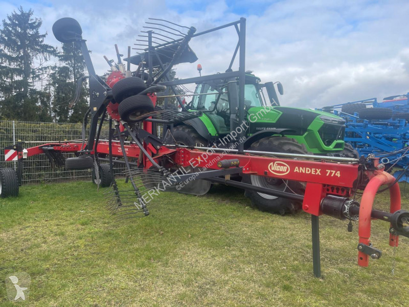 Henificación Vicon  Andex 774 EVO