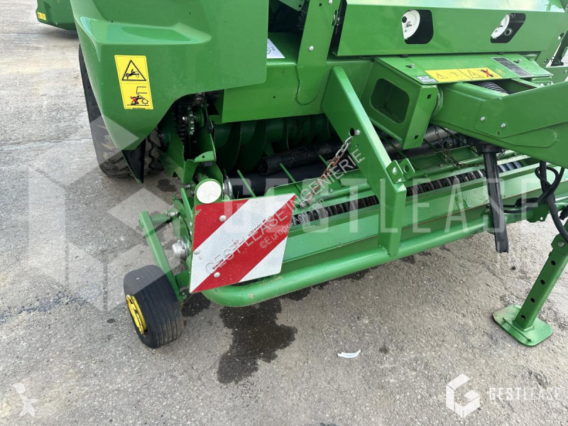 Henificación John Deere V461M