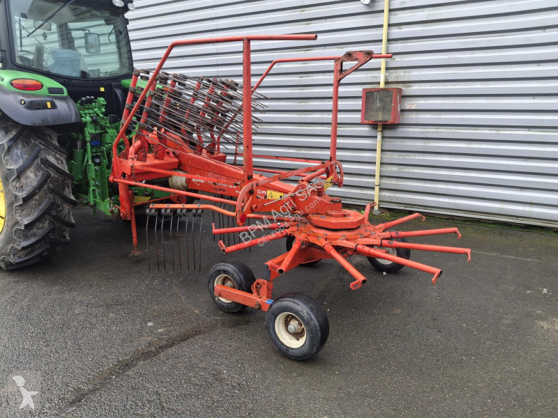 Kuhn  haymaking