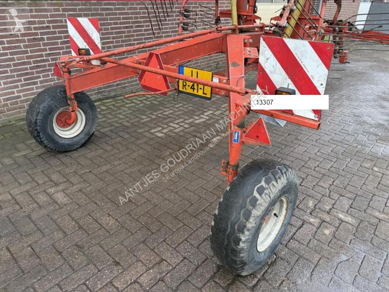 Kuhn GA 7301 haymaking