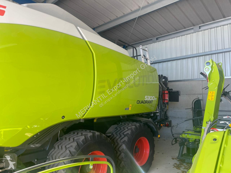 Claas  Quadrant 5300 FC haymaking