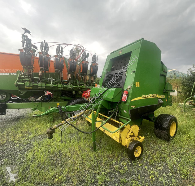 Henificación John Deere  582